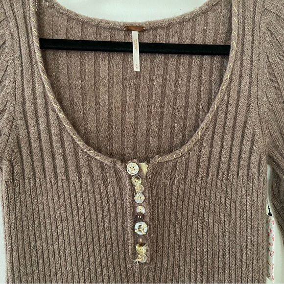 NWT Free People Sweater Brown Wool with Gold Shimmer Embellishment Size Large - Picture 4 of 13